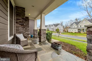 41258 Chatham Green Cir, Aldie, VA 20105 - Photo 3