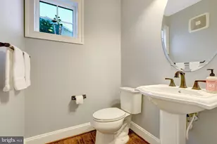 41258 Chatham Green Cir, Aldie, VA 20105 - Photo 25