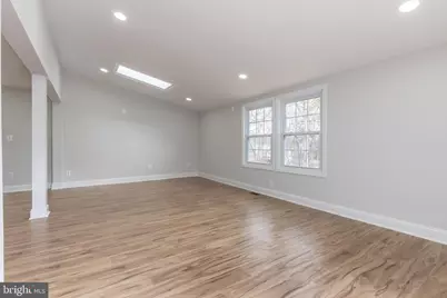 214 Leslie Ct, Sterling, VA 20164 - Photo 7