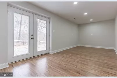 214 Leslie Ct, Sterling, VA 20164 - Photo 23