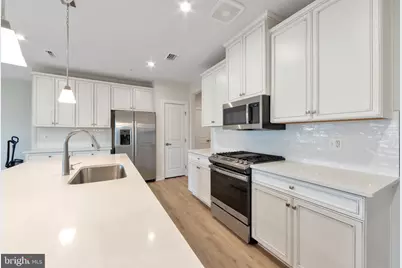 46320 Mount Milstead Terrace #305, Sterling, VA 20164 - Photo 3