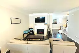 25576 Tolar Square, Chantilly, VA 20152 - Photo 9