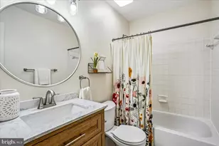 45558 Lakemont Square, Sterling, VA 20165 - Photo 21