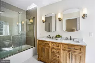 45558 Lakemont Square, Sterling, VA 20165 - Photo 17