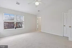 25324 Ashbury Dr, Chantilly, VA 20152 - Photo 9