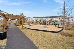 43406 Farringdon Sq, Broadlands, VA 20148 - Photo 33