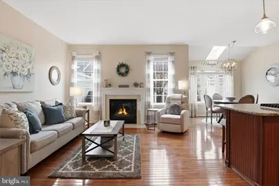 25524 Crossfield Drive, Chantilly, VA 20152 - Photo 7