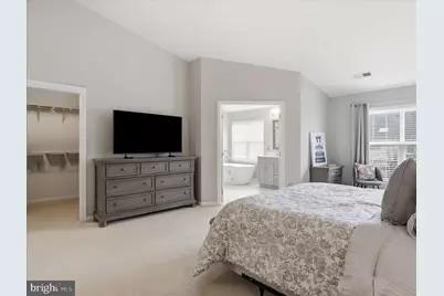 25524 Crossfield Drive, Chantilly, VA 20152 - Photo 19