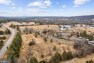 20043 Gleedsville Rd, Leesburg, VA 20175 - Photo 1