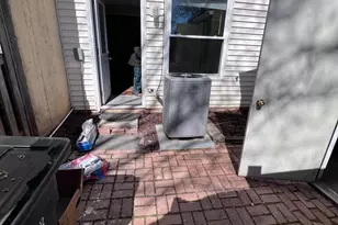 307 Brethour Ct, Sterling, VA 20164 - Photo 9