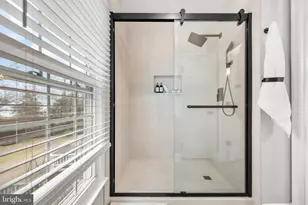 21112 Midday Ln, Sterling, VA 20164 - Photo 31