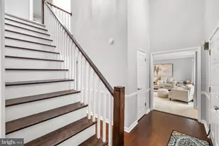 21112 Midday Ln, Sterling, VA 20164 - Photo 3