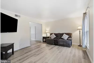 112 N Kennedy Road, Sterling, VA 20164 - Photo 5