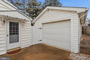 112 N Kennedy Rd, Sterling, VA 20164 - Photo 29