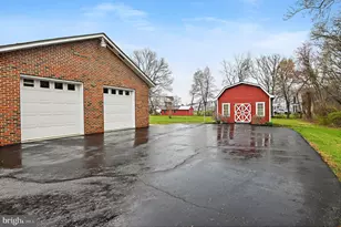 1398 S King St, Leesburg, VA 20175 - Photo 27