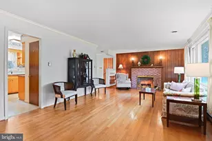 1396 S King St, Leesburg, VA 20175 - Photo 5