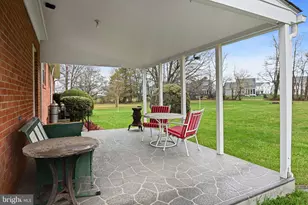 1396 S King St, Leesburg, VA 20175 - Photo 35