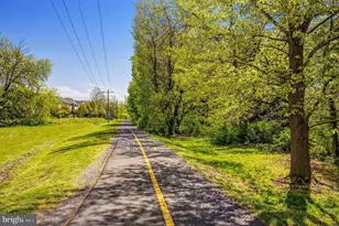 1396 S King St, Leesburg, VA 20175 - Photo 45