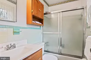 1396 S King St, Leesburg, VA 20175 - Photo 15