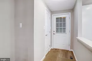 106 Charing Ct, Sterling, VA 20164 - Photo 25