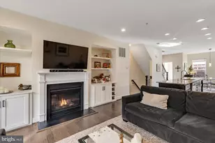 254 Bluemont Branch Terrace SE, Leesburg, VA 20175 - Photo 13