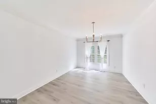 47093 Kentwell Pl, Sterling, VA 20165 - Photo 17