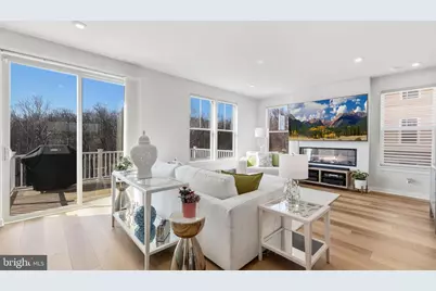 1027 Venifena Terrace SE, Leesburg, VA 20175 - Photo 5