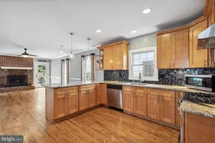 208 Wilson Ave NW, Leesburg, VA 20176 - Photo 7