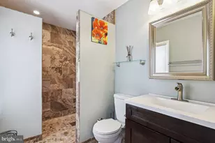 208 Wilson Ave NW, Leesburg, VA 20176 - Photo 17