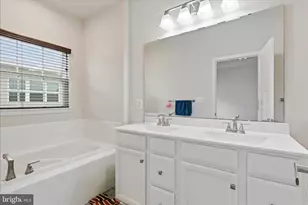 24594 Laurel Lake Terrace, Sterling, VA 20166 - Photo 27