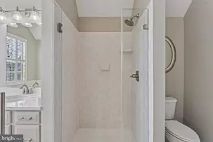 20276 Medalist Dr, Ashburn, VA 20147 - Photo 39