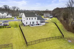 219 Idyllic Pl SE, Leesburg, VA 20175 - Photo 11