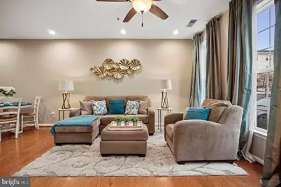 24660 Byrne Meadow Square, Aldie, VA 20105 - Photo 9