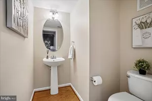 24660 Byrne Meadow Square, Aldie, VA 20105 - Photo 17