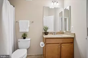 24660 Byrne Meadow Square, Aldie, VA 20105 - Photo 31