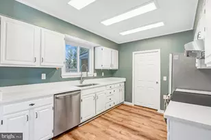 341 E G St, Purcellville, VA 20132 - Photo 23