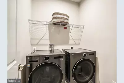 22317 Seabring Terrace, Ashburn, VA 20148 - Photo 23