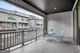 22317 Seabring Terrace, Ashburn, VA 20148 - Photo 19