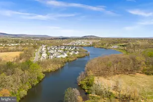 35829 Peninsula Ct, Round Hill, VA 20141 - Photo 3