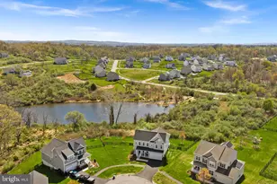 35829 Peninsula Ct, Round Hill, VA 20141 - Photo 11