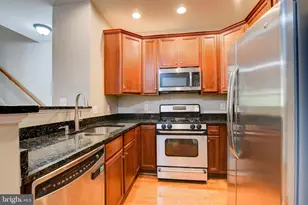 43920 Hickory Corner Terrace, Ashburn, VA 20147 - Photo 9