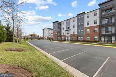 23669 Golden Embers Square #204, Ashburn, VA 20148 - Photo 3