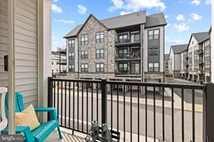 23669 Golden Embers Square, Ashburn, VA 20148 - Photo 25