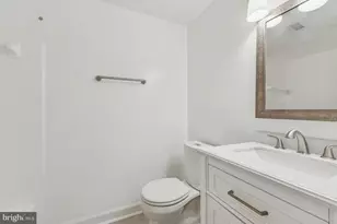 1049 Margate Ct, Sterling, VA 20164 - Photo 15