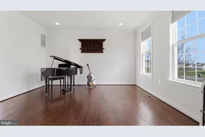 42580 Deer Isle Drive, Chantilly, VA 20152 - Photo 11