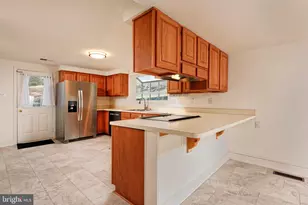 35739 Hayman Ln, Round Hill, VA 20141 - Photo 13