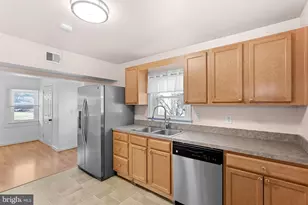 31 Main St, Round Hill, VA 20141 - Photo 9