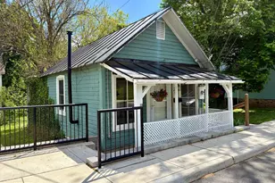 31 Main St, Round Hill, VA 20141 - Photo 3