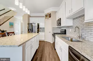 43546 Mink Meadows St, Chantilly, VA 20152 - Photo 11