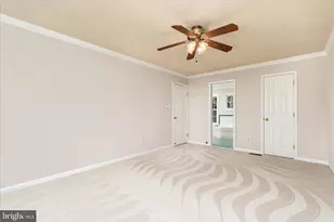 204 Pin Oak Ct, Sterling, VA 20164 - Photo 25